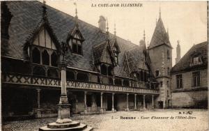 CPA La Cote-d'Or Illustré - BEAUNE - Cour d'honneur de l'Hotel-Dieu (354116)