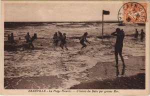 CPA Deauville Heure du Bain par grosse Mer (1233319)