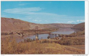 Dunvegan Bridge , Peace River , B.C. , Canada , 1960