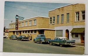 Canada West Fort Hotel West Fort William Cool Old Cars Truck c1960 Postcard H7