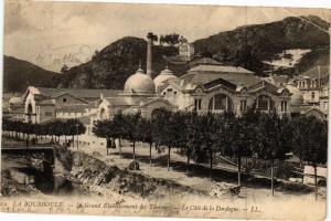 CPA La BOURBOULE - Le Grand Établ. des THERMes - Le Cote de la... (221419)