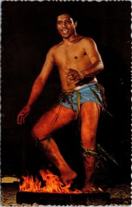 VINTAGE POSTCARD FIRE WALKER FROM SAMOA AT THE POLYNESIAN CUTURAL CENTER HAWAII