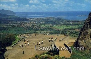 Nuuanu Pali Lookout - Honolulu, Hawaii HI