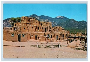 Vintage Taos Pueblo Taos New Mexico. Postcard F93S