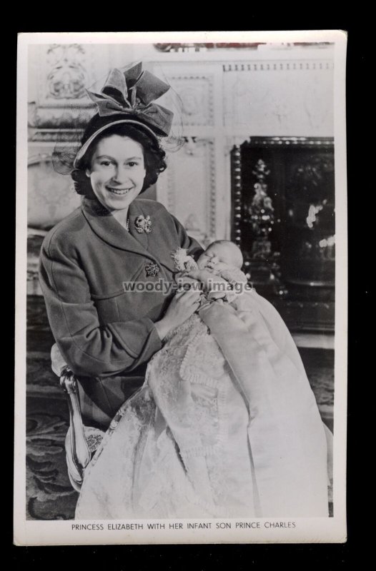 r4071 - Princess Elizabeth with her newborn son Charles - Tuck's postcard 