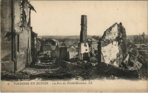CPA VOUZIERS en Ruines - La Rue du Froid-Manteau (134875)