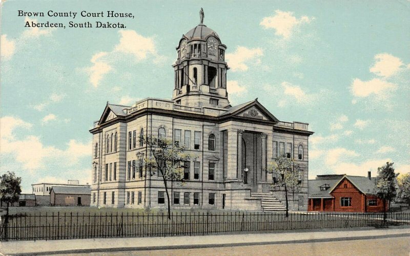 LP54 Aberdeen Court House  South Dakota  Postcard  