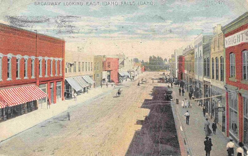 Broadway Looking East Idaho Falls ID 1911 postcard