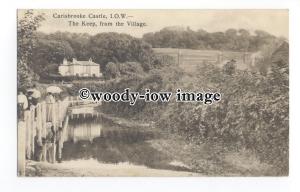 h1562 - Isle of Wight - Carisbrooke Castle, The Keep from the Village - Postcard