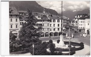 RP: BELLUNO , Italy , 1930-40s ; Piazza dei Martiri e Via Roma