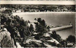 CPA ERQUY Vue d'Ensemble sur la Plage et la Jetee (1166297)