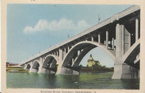 Canada Postcard - Broadway Bridge - Saskatoon - Saskatchewan   U1226