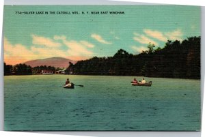 Postcard NY Catskill Mountains Silver Lake boaters