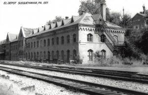 Susquehanna Pennsylvania 1971 East Lancashire train depot real photo pc Z28691