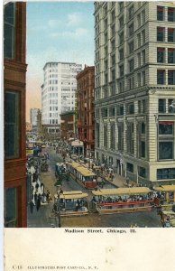 Postcard Early View of Trolleys lined up on Madison Street, Chicago, IL.  P5