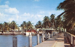 Ft Myers Florida~Palm Circle Yacht Basin~Mint Green Recreation Center~1950s PC