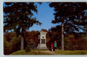 Postcard-Braddock Monument/Grave-Uniontown,Pennsylvania