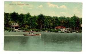 NH - Salem. Canobie Lake Park, Boating Near Shore   (crease)