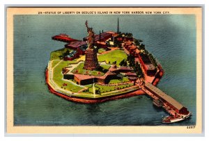 Statue of Liberty Aerial View New York City NY NYC UNP Unused Linen Postcard W9