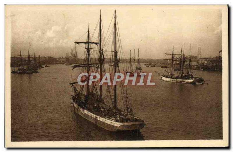 Postcard Old Boat Bordeaux cod fishermen stranded