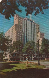 Canada Quebec Montreal Laurentien Hotel 1957
