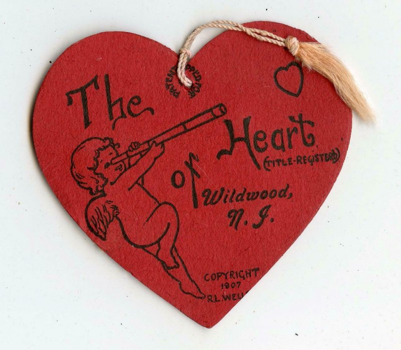 1907 HEART OF WILDWOOD NJ*RED DIE CUT*24 VIEWS*VERY UNUSUAL POSTCARD*VALENTINE