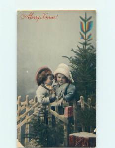 Surface Wear Pre-Linen christmas GIRL AND BOY BY THE FENCE AND TREES HQ6985