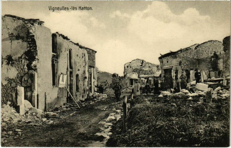 CPA Vigneulles-les-Hattonchatel - Rue - Strassenpartie - Ruines (1036961)