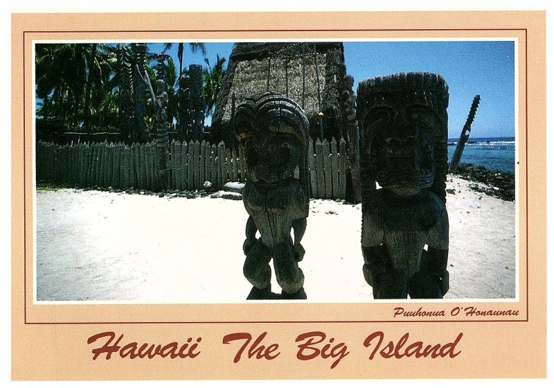 Puuhonua O'Honaunau Hawaiian Idols and Temple on Beach Hawaii Postcard