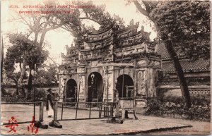 Vietnam Cochinchina Annam Hué Porte Monumentale Devant Une Pagode du Palais C062