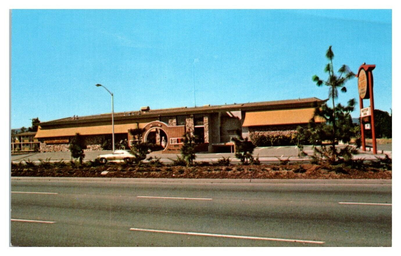 1960s/70s Golden Pavilion Restaurant and Motor Inn, Los Altos, CA ...