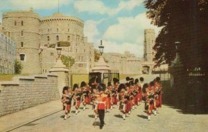 Berkshire Postcard - Band of The Scots Guards, Windsor Castle    RS23664