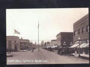 REAL PHOTO BEND OREGON DOWNTOWN WALL STREET SCENE OLD CARS POSTCARDE COPY