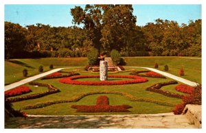 Vintage 1975 Postcard Sunken Garden Flowers Philips Park Aurora Illinois