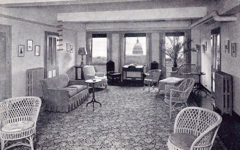 VINTAGE POSTCARD THE GUEST SITTING ROOM AT THE DIDGE HOTEL ON CAPITOL HILL D.C.