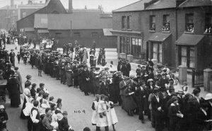 England UK Procession Street Scene Funeral? Real Photo Vintage Postcard AA74543