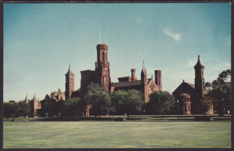 Smithsonian,Washington,DC Postcard