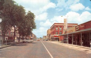 Nebraska NORTH PLATTE Street Scene Lincoln County c1950s Chrome Vintage Postcard 