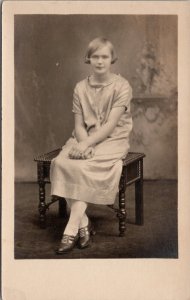 RPPC Lovely Young Woman Portrait Postcard Z18