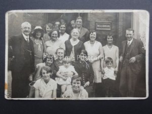 Hotel (Williamson) Group Portrait of Mr & Mrs Crooks on Holiday, Old RP Postcard