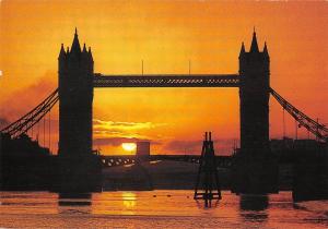 BR91110 london tower bridge  uk