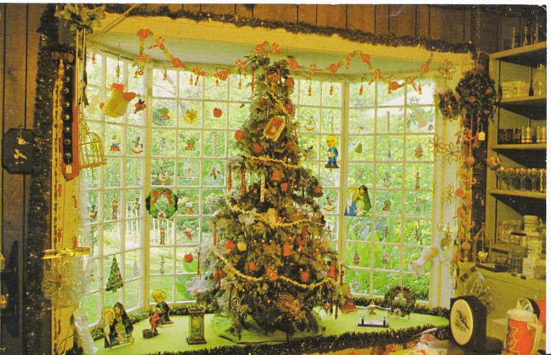 America Postcard - Brooksville Florida - Rogers' Christmas House - Village DR882