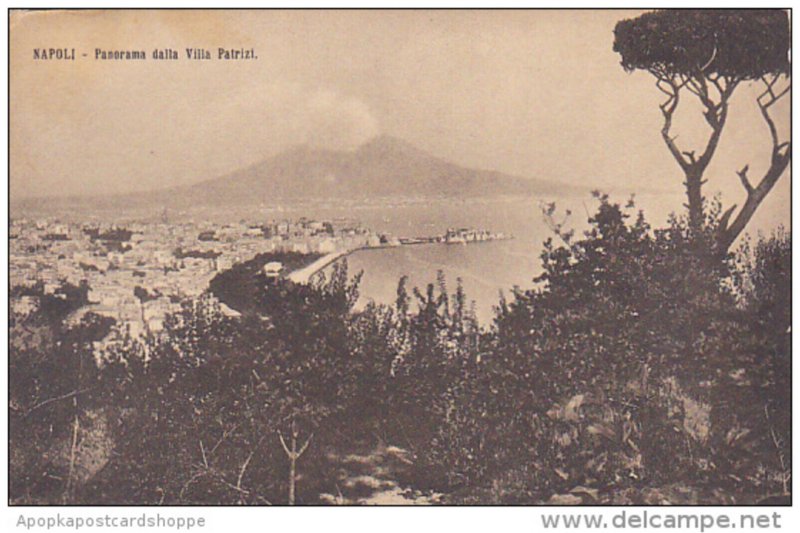 Italy Napoli Panorama dalla Villa Patriziz