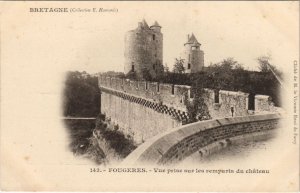 CPA Fougeres vue prise sur les remparts du chateau (1236566)