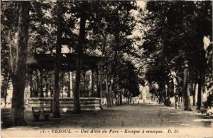 CPA Vesoul Une allee du Parc Kiosque a musique (1273326)