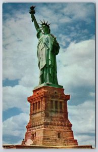 1956 Statue Of Liberty Bedloe's Island NY Gateway To New World Posted Postcard