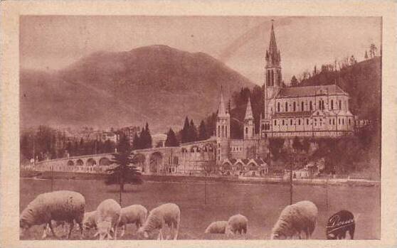 France Lourdes La Basilique et le Pic du Jer 1935