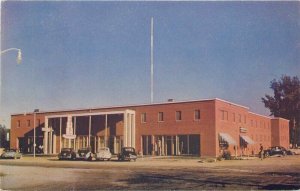 Automobiles Hotel Vernal Vernal Utah 1940s Postcard Roberts intermountain 10242