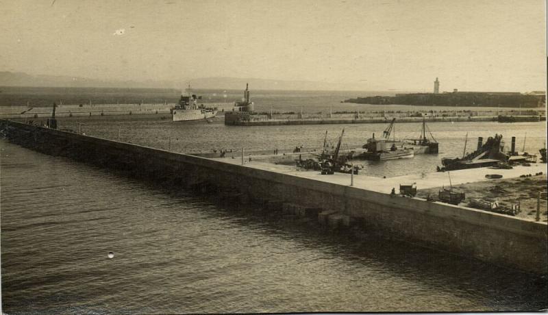 spain, TARIFA, Vista del Puerto y Muelle Comercial y Pesquero (1940s) RP 