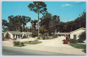 Roadside Motel~Entrance Parkway Motor Court Daytona Beach FL~Vintage Postcard